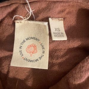 Brown long sleeve cropped shirt